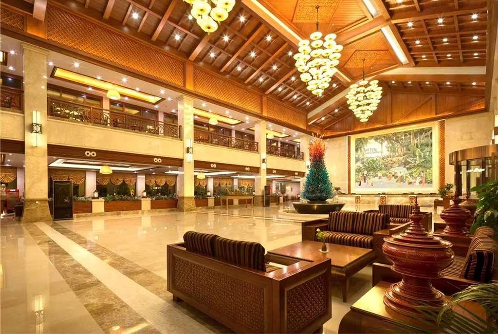 Готель Ramada Plaza Xishuangbanna Інтер'єр фото