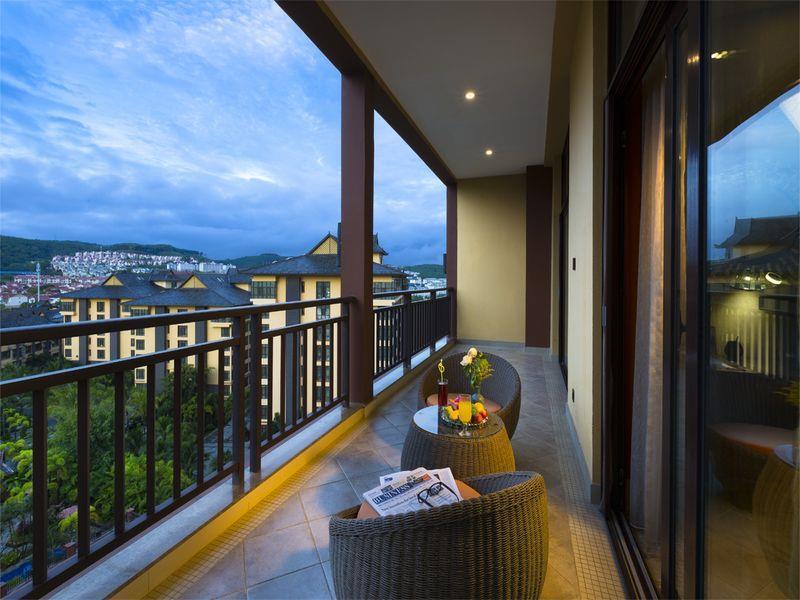 Готель Ramada Plaza Xishuangbanna Екстер'єр фото