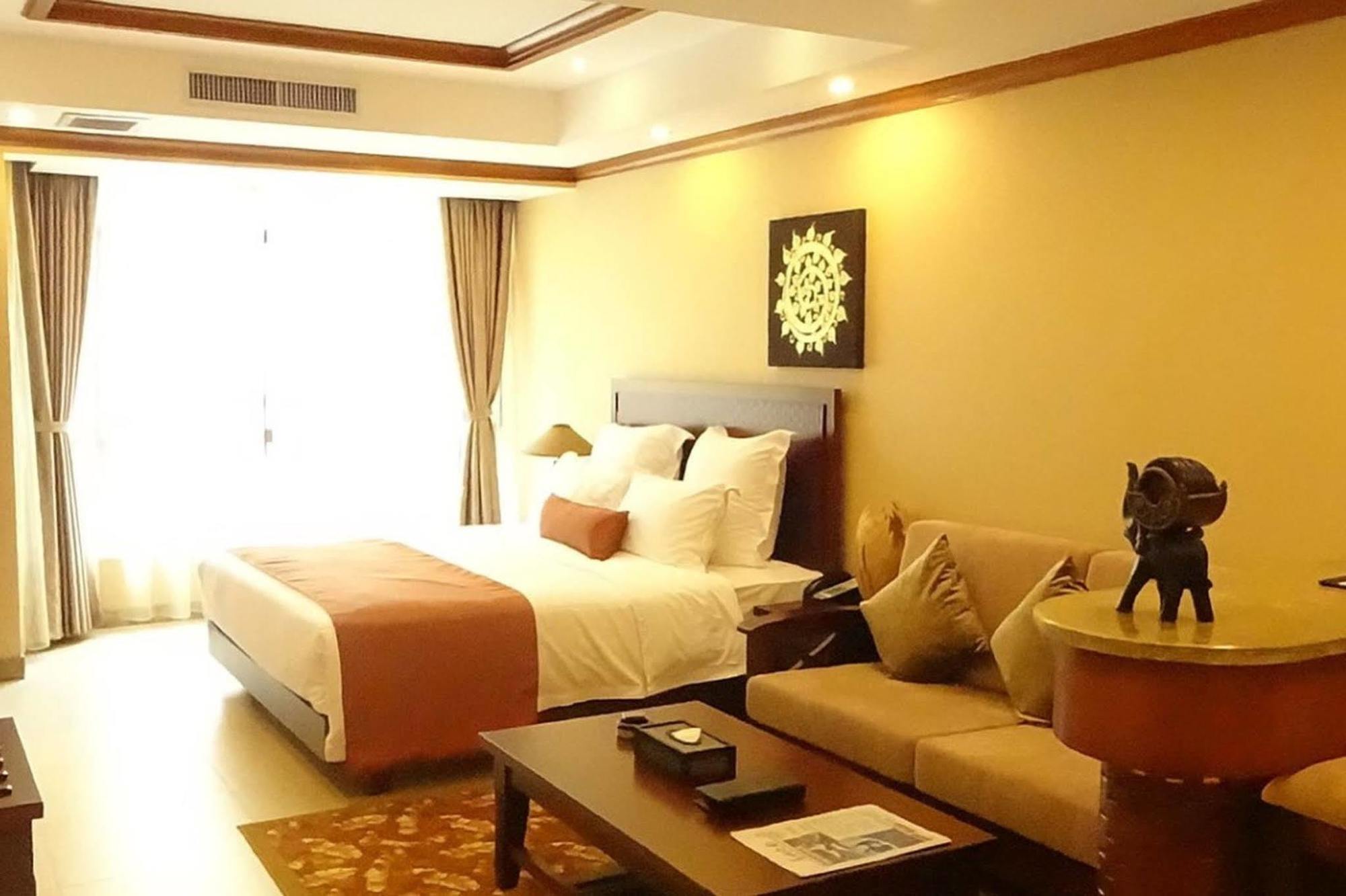 Готель Ramada Plaza Xishuangbanna Екстер'єр фото